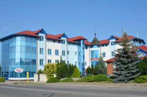 Отель Hotel Vion  Злате Моравце